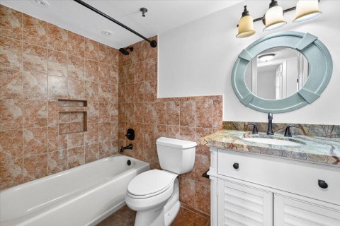 Condo in Deerfield Beach, Florida, 2 bedrooms  № 2248402 - photo 18
