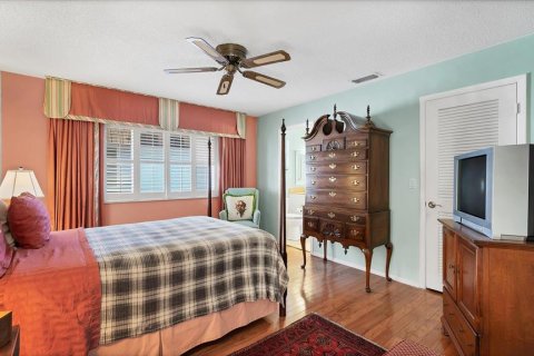Condo in Sarasota, Florida, 2 bedrooms № 2105031 - photo 16