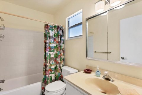 Condo in Sarasota, Florida, 2 bedrooms № 2105031 - photo 23