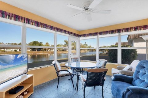 Condo in Sarasota, Florida, 2 bedrooms № 2105031 - photo 25