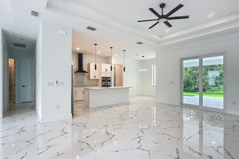 House in Plant City, Florida 4 bedrooms, 242.2 sq.m. № 1824726 - photo 7