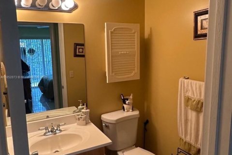 Condo in Pembroke Pines, Florida, 2 bedrooms  № 1888403 - photo 2