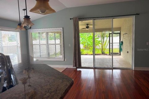 Villa ou maison à louer à Tampa, Floride: 3 chambres, 178.74 m2 № 2337426 - photo 2