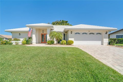 House in Venice, Florida 3 bedrooms, 192.49 sq.m. № 1571717 - photo 1