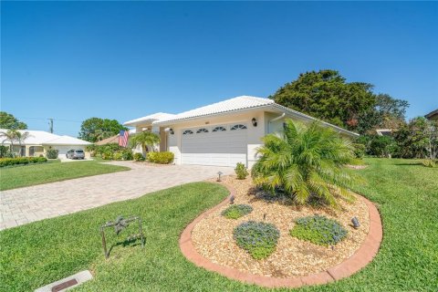House in Venice, Florida 3 bedrooms, 192.49 sq.m. № 1571717 - photo 3