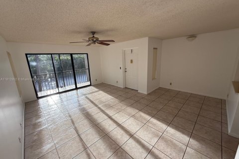Condo in Greenacres, Florida, 1 bedroom  № 1875265 - photo 1