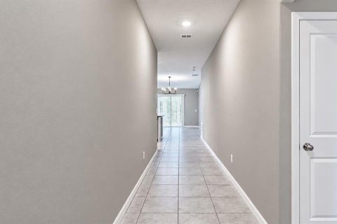 Villa ou maison à louer à Apollo Beach, Floride: 3 chambres, 143.07 m2 № 2429149 - photo 2