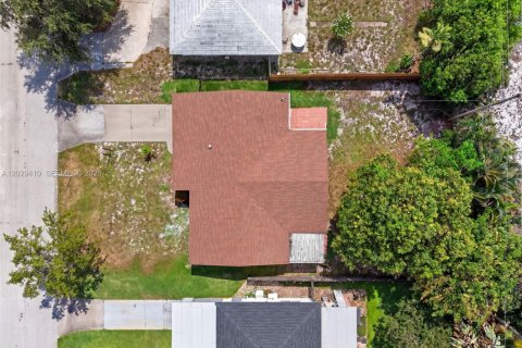 House in Oakland Park, Florida 2 bedrooms, 103.31 sq.m. № 2083614 - photo 22