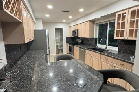 House in Dania Beach, Florida 3 bedrooms, 237.92 sq.m. № 2400879 - photo 20