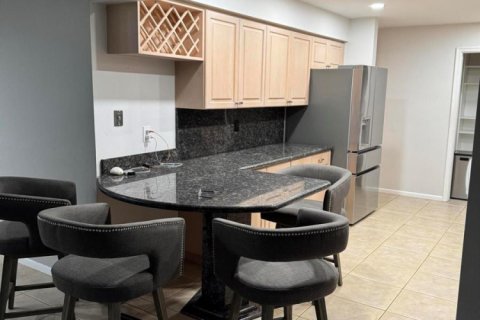 House in Dania Beach, Florida 3 bedrooms, 237.92 sq.m. № 2400879 - photo 19