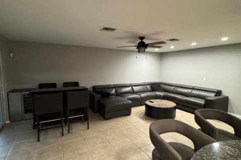 House in Dania Beach, Florida 3 bedrooms, 237.92 sq.m. № 2400879 - photo 21