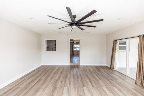House in Sanford, Florida 3 bedrooms, 134.24 sq.m. № 1568767 - photo 8