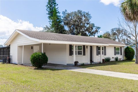 House in Sanford, Florida 3 bedrooms, 134.24 sq.m. № 1568767 - photo 2