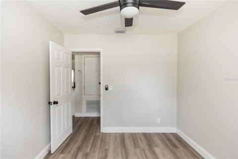 House in Sanford, Florida 3 bedrooms, 134.24 sq.m. № 1568767 - photo 12