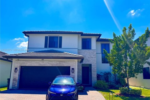 Villa ou maison à Doral, Floride 5 chambres, 319.21 m2 № 2066686