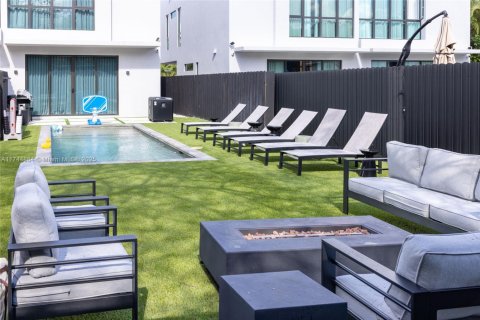 Купить виллу или дом в Майами, Флорида 3 спальни, 161.65м2, № 1985639 - фото 21