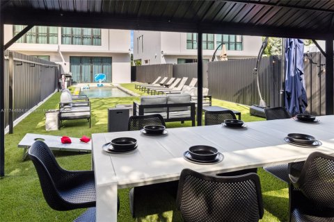 Купить виллу или дом в Майами, Флорида 3 спальни, 161.65м2, № 1985639 - фото 22