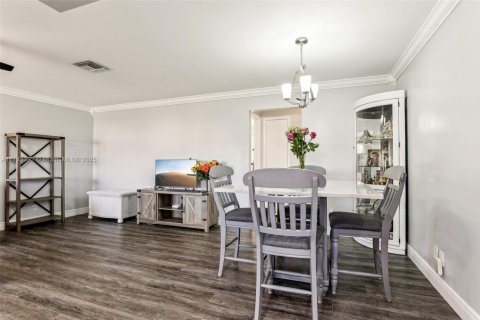House in Delray Beach, Florida 2 bedrooms, 99.03 sq.m. № 1465850 - photo 11