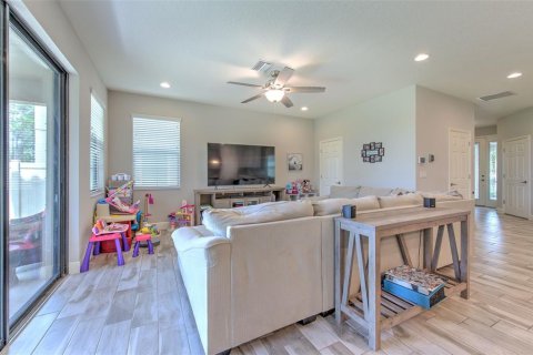 Casa en venta en Odessa, Florida, 4 dormitorios, 260.03 m2 № 1811050 - foto 23