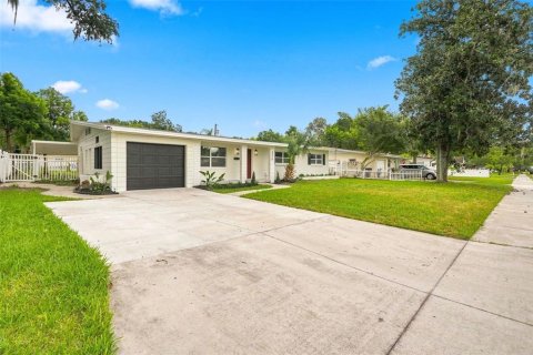 Villa ou maison à vendre à Orlando, Floride: 3 chambres, 138.98 m2 № 2353174 - photo 4