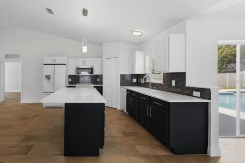 House in Palm Coast, Florida 4 bedrooms, 194.72 sq.m. № 2231191 - photo 18