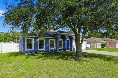 House in Palm Coast, Florida 4 bedrooms, 194.72 sq.m. № 2231191 - photo 11