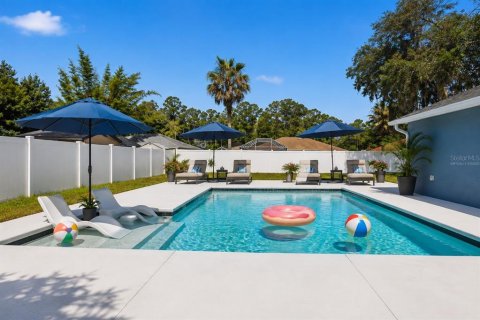 House in Palm Coast, Florida 4 bedrooms, 194.72 sq.m. № 2231191 - photo 4