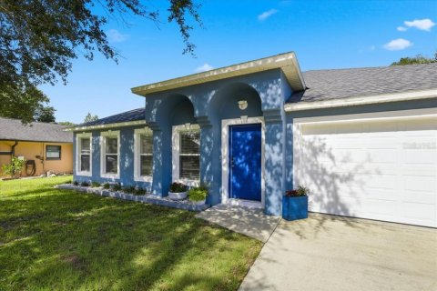 House in Palm Coast, Florida 4 bedrooms, 194.72 sq.m. № 2231191 - photo 12