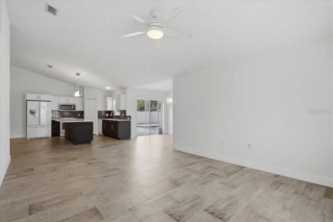 House in Palm Coast, Florida 4 bedrooms, 194.72 sq.m. № 2231191 - photo 28