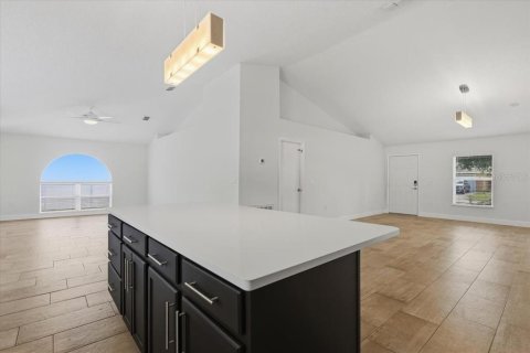 House in Palm Coast, Florida 4 bedrooms, 194.72 sq.m. № 2231191 - photo 24