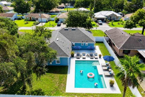 House in Palm Coast, Florida 4 bedrooms, 194.72 sq.m. № 2231191 - photo 3