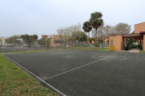 Apartamento en alquiler en Miami, Florida, 1 dormitorio, 72.09 m2 № 2010467 - foto 26