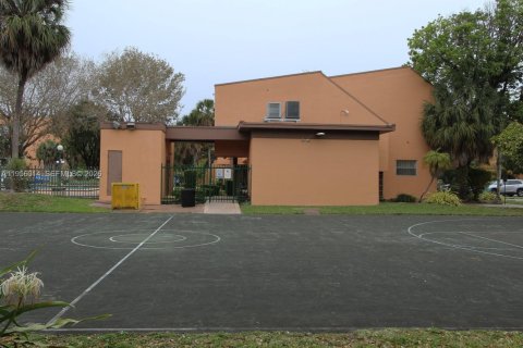 Apartamento en alquiler en Miami, Florida, 1 dormitorio, 72.09 m2 № 2010467 - foto 25