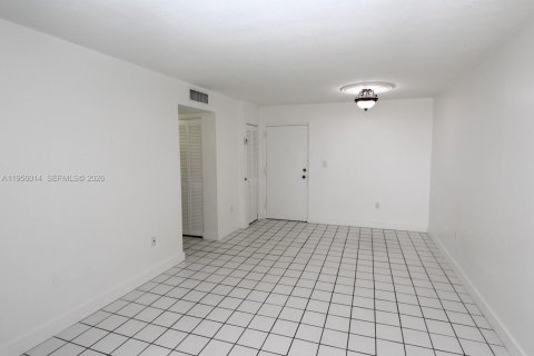 Apartamento en alquiler en Miami, Florida, 1 dormitorio, 72.09 m2 № 2010467 - foto 10