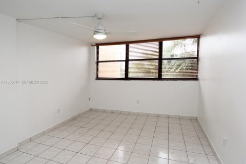 Apartamento en alquiler en Miami, Florida, 1 dormitorio, 72.09 m2 № 2010467 - foto 18