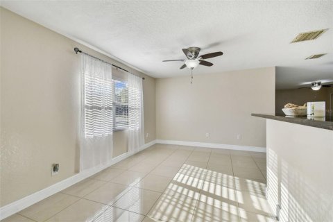 House in Largo, Florida 3 bedrooms, 120.22 sq.m. № 2206988 - photo 23