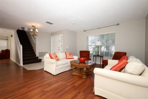 Villa ou maison à vendre à Kissimmee, Floride: 4 chambres, 213.12 m2 № 1793164 - photo 4