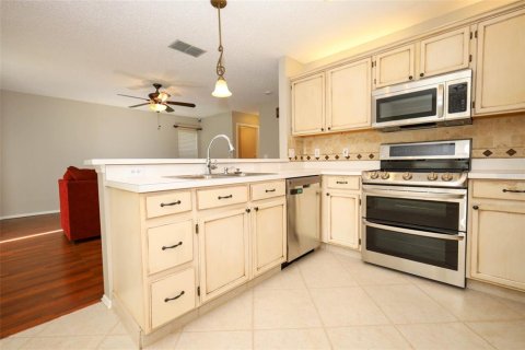 Villa ou maison à vendre à Kissimmee, Floride: 4 chambres, 213.12 m2 № 1793164 - photo 16
