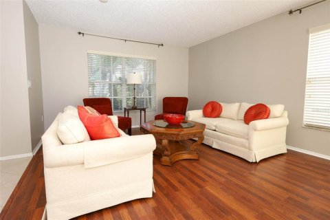 Villa ou maison à vendre à Kissimmee, Floride: 4 chambres, 213.12 m2 № 1793164 - photo 5