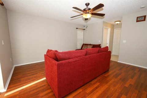 Villa ou maison à vendre à Kissimmee, Floride: 4 chambres, 213.12 m2 № 1793164 - photo 19