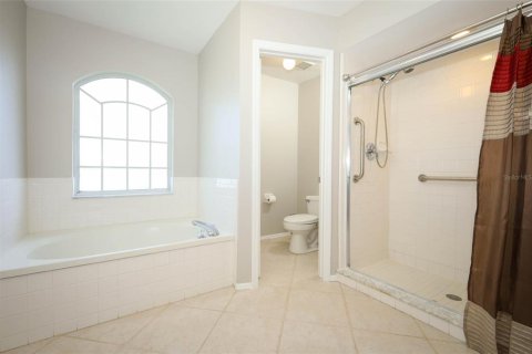 Villa ou maison à vendre à Kissimmee, Floride: 4 chambres, 213.12 m2 № 1793164 - photo 30