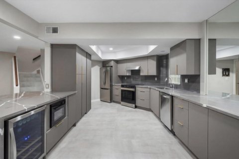 Townhouse in Palm Beach Gardens, Florida 3 bedrooms, 161.65 sq.m. № 2392572 - photo 6