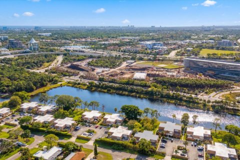 Townhouse in Palm Beach Gardens, Florida 3 bedrooms, 161.65 sq.m. № 2392572 - photo 25