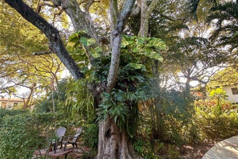 Condominio en alquiler en Miami, Florida, 2 dormitorios, 74.32 m2 № 1970193 - foto 2