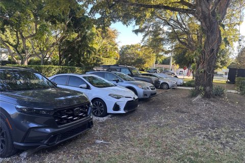 Condominio en alquiler en Miami, Florida, 2 dormitorios, 74.32 m2 № 1970193 - foto 24