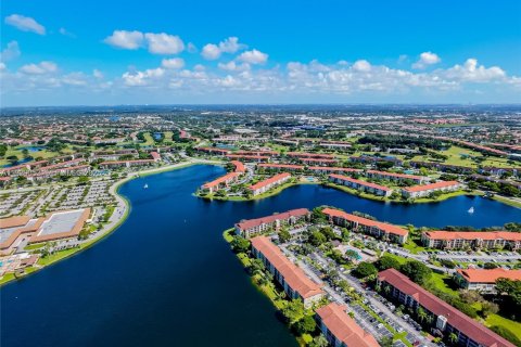 Снять в аренду кондоминиум в Пемброк-Пайнс, Флорида 1 спальня, 75.34м2, № 1987746 - фото 22