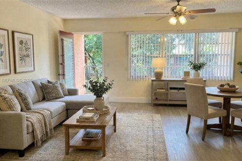 Снять в аренду кондоминиум в Пемброк-Пайнс, Флорида 1 спальня, 75.34м2, № 1987746 - фото 6