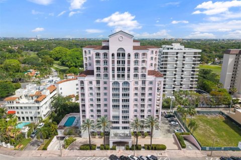 Condo in Coral Gables, Florida, 1 bedroom  № 2089707 - photo 2