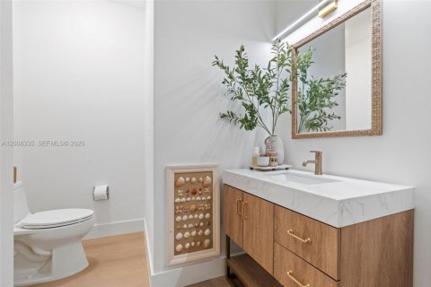 Condo in Coral Gables, Florida, 1 bedroom  № 2089707 - photo 18