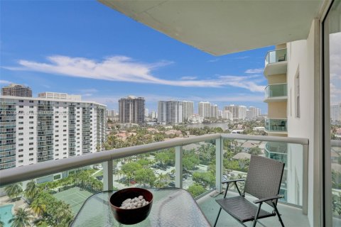 Condo in Sunny Isles Beach, Florida, 2 bedrooms  № 1864966 - photo 6